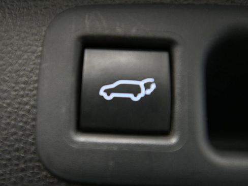 Certified 2021 Toyota Highlander XLE image 26