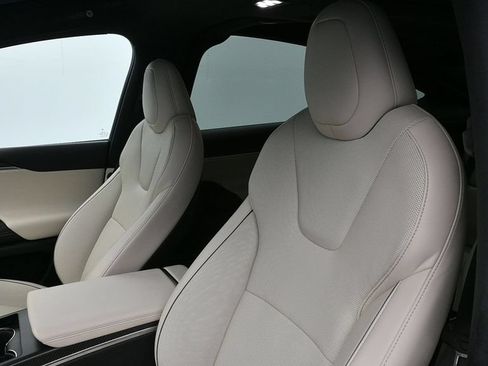 Used 2022 Tesla Model X Plaid AWD/4WD image 4