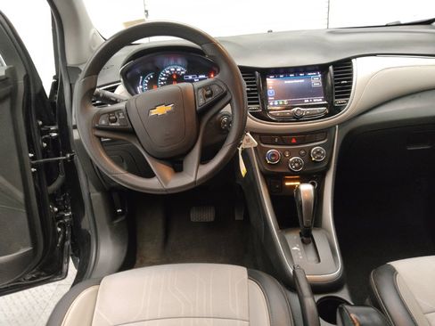 Used 2022 Chevrolet Trax LT image 22