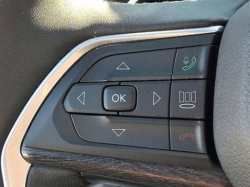 Used 2024 Jeep Grand Cherokee L Limited w/ Luxury Tech Group II image 23