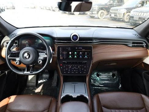 Used 2023 Maserati Grecale GT image 13