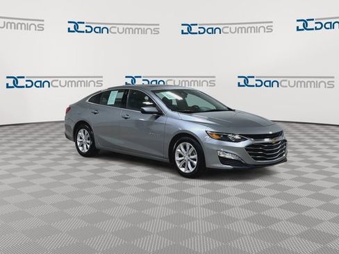 Used 2024 Chevrolet Malibu LT FWD image 2