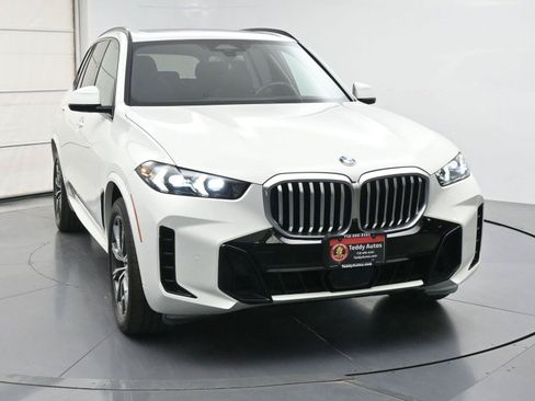 Used 2024 BMW X5 xDrive40i w/ M Sport Package AWD/4WD image 38