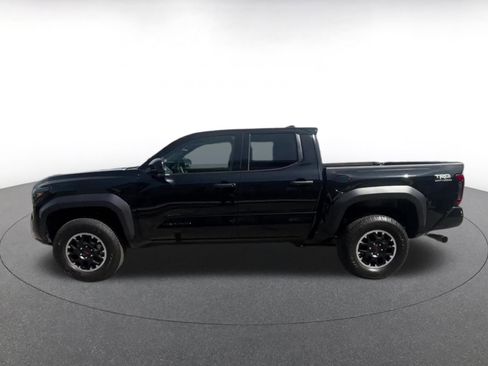 Used 2025 Toyota Tacoma TRD Off-Road image 11