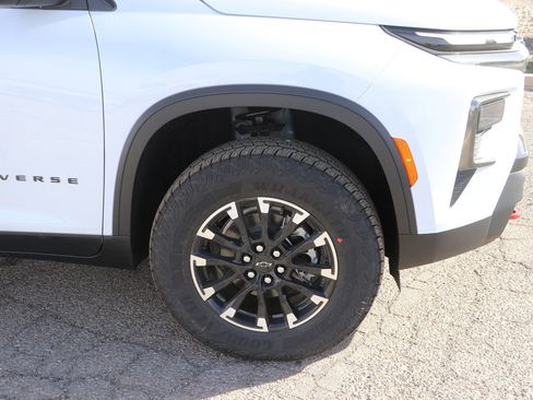 New 2026 Chevrolet Traverse Z71 w/ Driver Confidence Package image 9