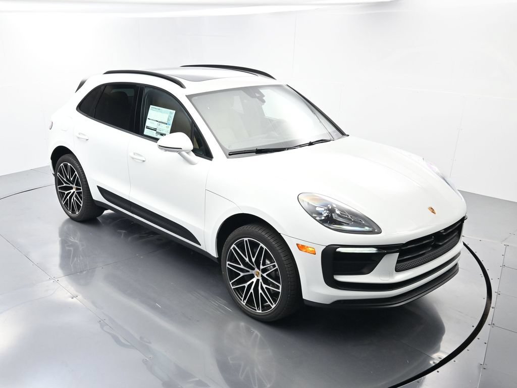 Certified 2026 Porsche Macan AWD/4WD image 20