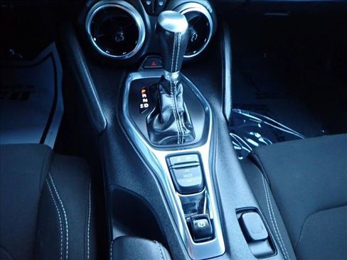 Used 2020 Chevrolet Camaro LT image 19