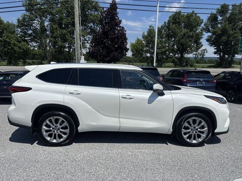 Used 2020 Toyota Highlander Limited AWD/4WD image 27