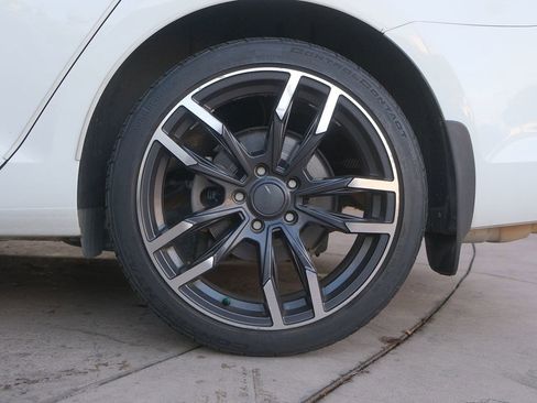 Used 2017 Volkswagen Golf SEL image 40