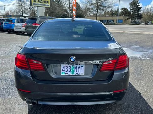 Used 2012 BMW 528i xDrive Sedan image 4