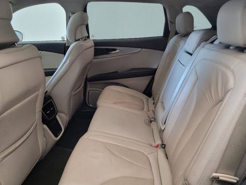 Used 2019 Lincoln Nautilus Select FWD image 18