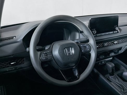 Used 2025 Honda Accord SE image 17
