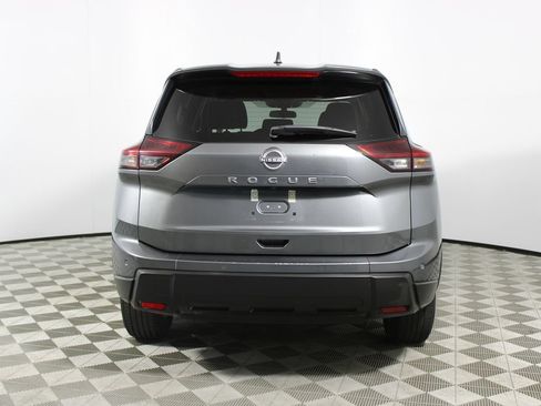 Used 2024 Nissan Rogue S FWD image 28