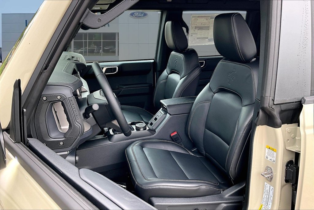 New 2026 Ford Bronco Outer Banks w/ Sasquatch Package AWD/4WD image 26