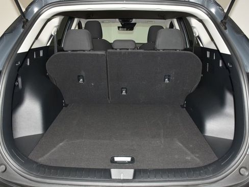 Used 2025 Kia Sportage LX image 28