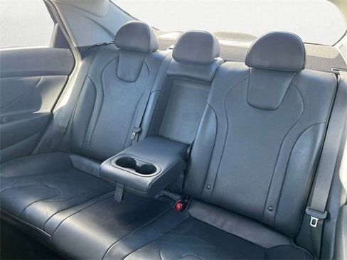 Used 2021 Hyundai Elantra Limited image 28