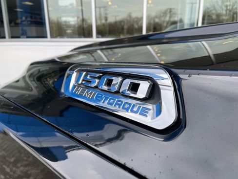 Used 2024 RAM 1500 Laramie image 17