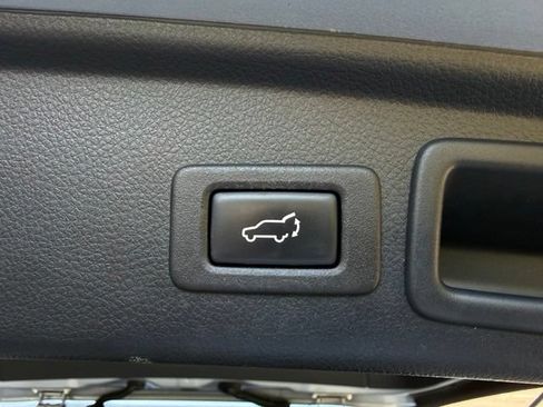 Used 2018 Subaru Forester 2.5i Limited AWD/4WD image 35