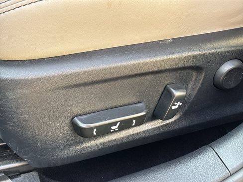 Used 2016 Lexus IS 200t RWD image 15