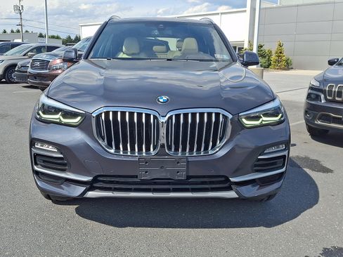 Used 2019 BMW X5 xDrive40i w/ Premium Package 2 AWD/4WD image 2