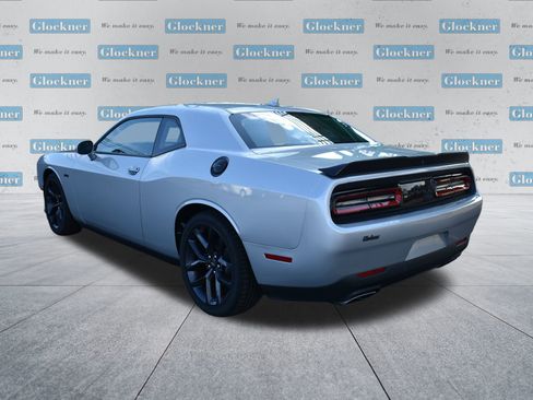 Used 2023 Dodge Challenger R/T w/ Plus Package image 8