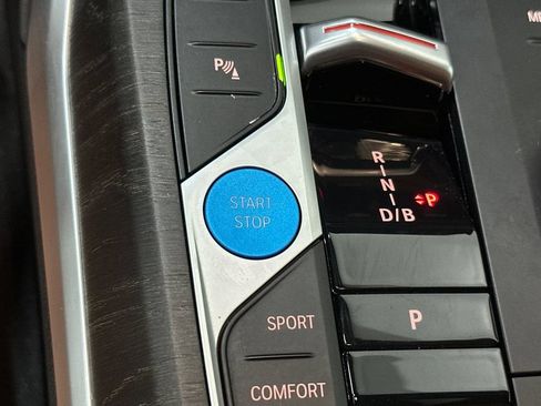 Used 2023 BMW i4 eDrive40 RWD image 25
