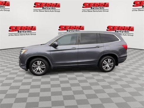 Used 2017 Honda Pilot EX image 6