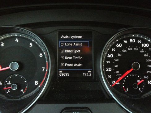 Used 2019 Volkswagen Atlas SE image 42