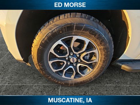 Used 2024 Ford Expedition Max XLT image 9