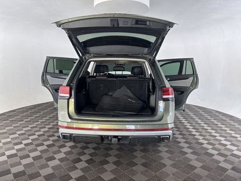 Used 2024 Volkswagen Atlas Peak Edition SE image 15