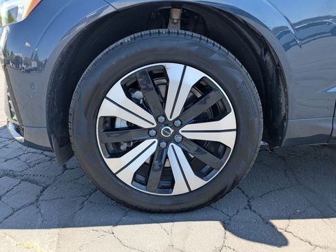 Used 2024 Volvo XC60 T8 Plus w/ Protection Package Premier AWD/4WD image 34