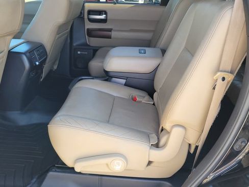 Used 2015 Toyota Sequoia Platinum w/ Preferred Accessory Package AWD/4WD image 8