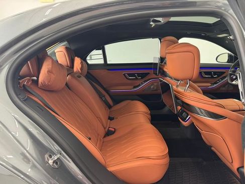 Used 2025 Mercedes-Benz S 63 AMG S image 18