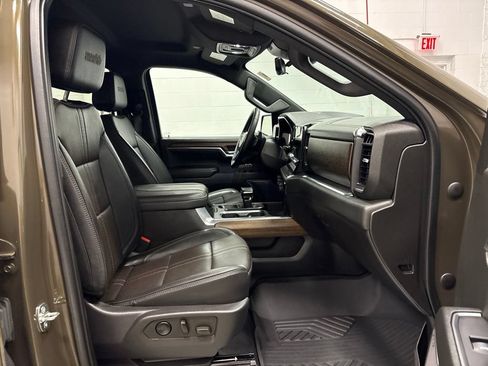 Used 2023 Chevrolet Silverado 1500 High Country w/ Technology Package AWD/4WD image 38