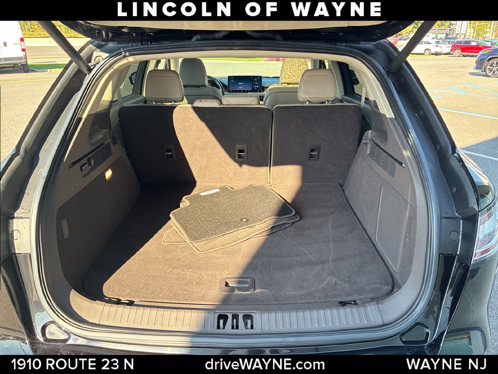 Certified 2023 Lincoln Nautilus Reserve AWD/4WD image 7