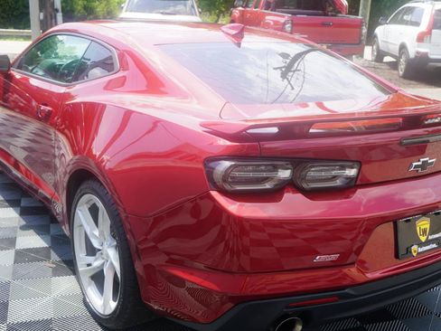 Used 2022 Chevrolet Camaro SS RWD image 10
