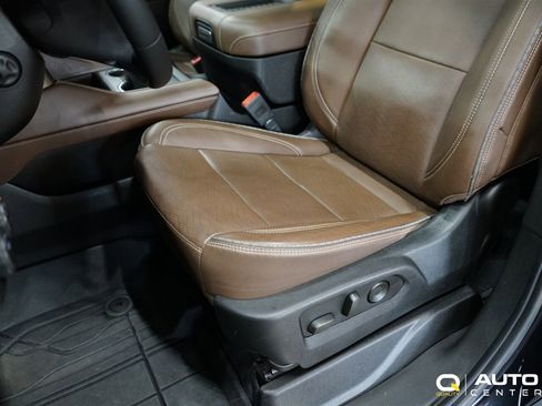 Used 2023 Chevrolet Tahoe High Country AWD/4WD image 14