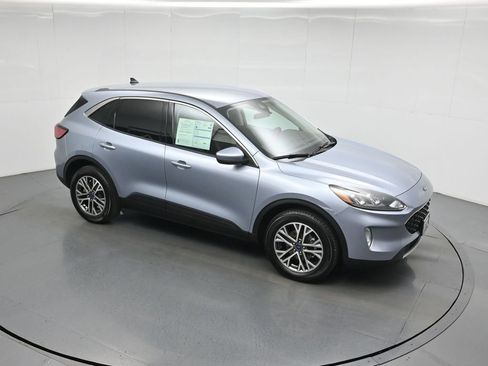 Certified 2022 Ford Escape SEL w/ Class II Trailer Tow Package image 40