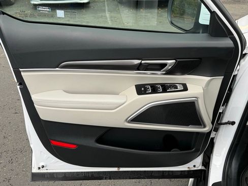 Used 2024 Kia Telluride S w/ S Sunroof Package image 16