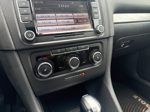 Used 2012 Volkswagen Golf 2.5L image 19