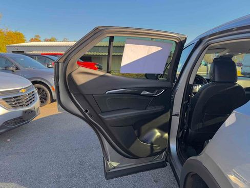 Used 2023 Buick Envision Essence image 16