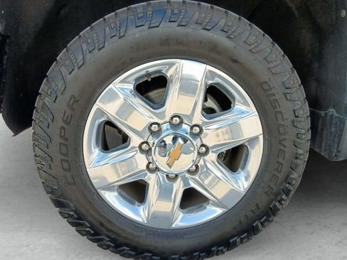 Used 2022 Chevrolet Silverado 2500 LTZ w/ LTZ Convenience Package AWD/4WD image 23