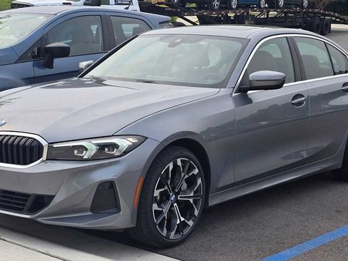 Used 2025 BMW 330i xDrive Sedan w/ Premium Package AWD/4WD image 2
