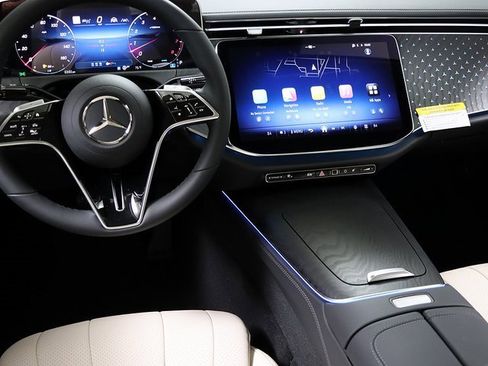 New 2026 Mercedes-Benz E 450 4MATIC Sedan image 15