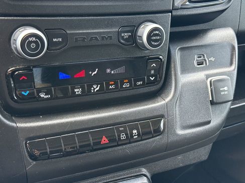 Used 2023 RAM ProMaster 2500 image 21