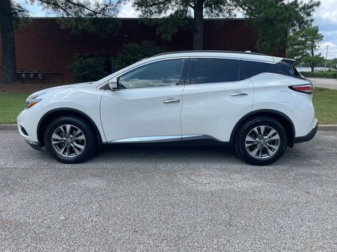 Used 2018 Nissan Murano SV AWD/4WD image 2
