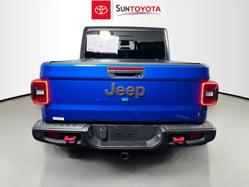 Used 2022 Jeep Gladiator Rubicon w/ Advanced Safety Group image 5