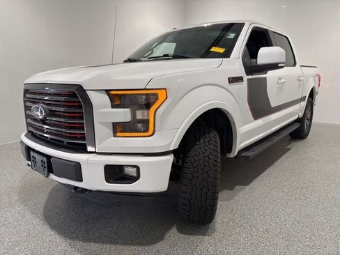 Used 2016 Ford F150 Lariat w/ Equipment Group 502A Luxury AWD/4WD image 3