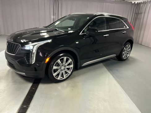 Used 2020 Cadillac XT4 Premium Luxury AWD/4WD image 3