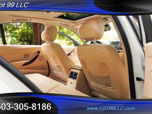 Used 2013 BMW 328i xDrive Sedan AWD/4WD image 16